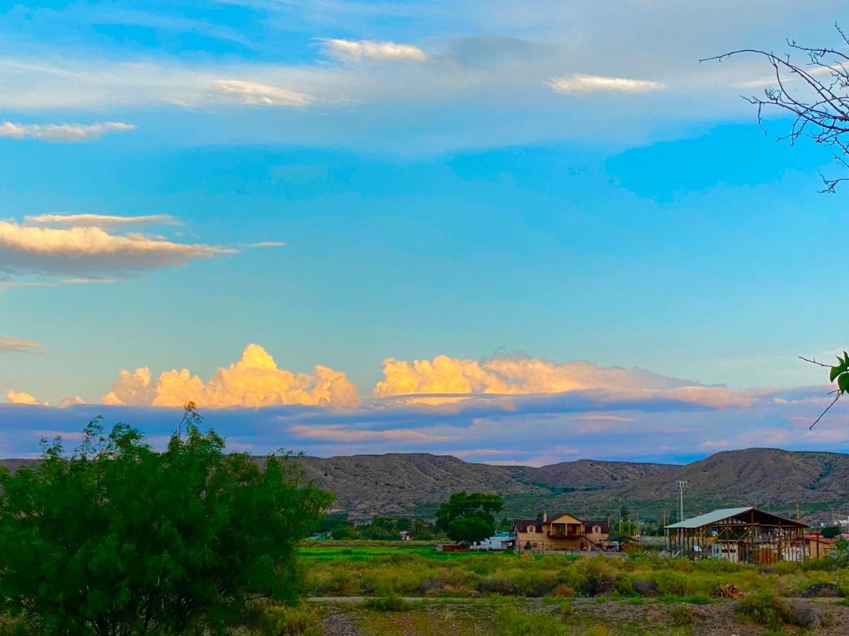 Mercury Mellow Manor... Views Of Turtleback Mountain, Near Spas And Rio Truth or Consequences Exterior photo